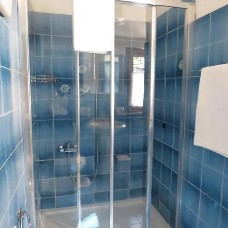 Genzianella 3* غارنانو